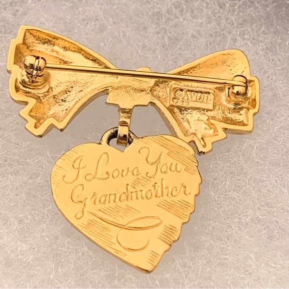 Vintage Avon Heart and Bow Grandmother Brooch Pin - Picture 4 of 7